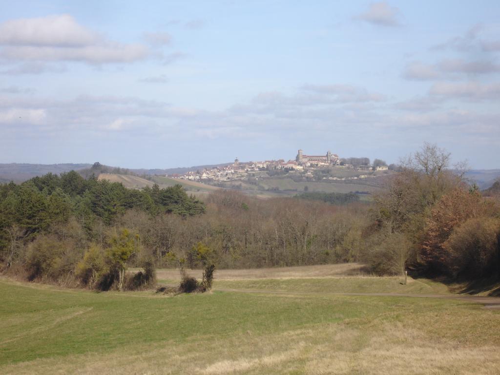 Au Cheval Bleu Bed & Breakfast Fontenay-pres-Vezelay Exterior photo