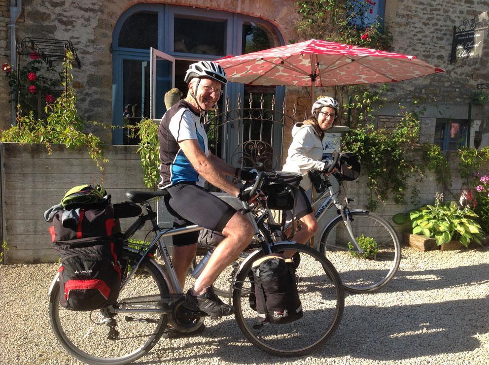 Au Cheval Bleu Bed & Breakfast Fontenay-pres-Vezelay Exterior photo